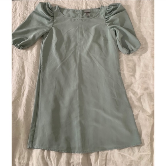 H&M Dresses & Skirts - H&M puff sleeve mini dress